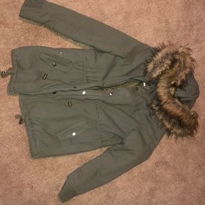 Cute and easy to style & pair with outfits.